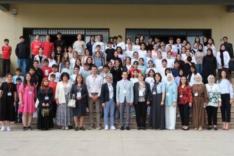 Araştırmacılar Fatih Sultan Mehmet Ortaokulunda