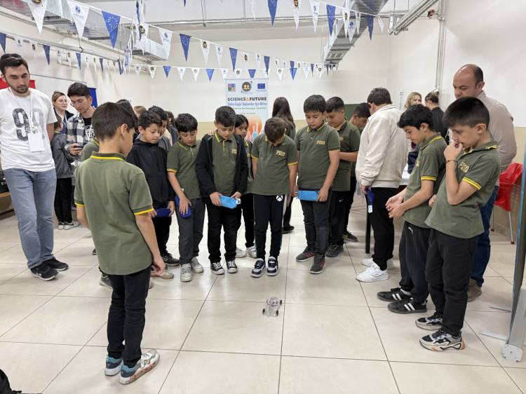 Araştırmacılar Pamukova Ertuğrul Gazi Ortaokulunda