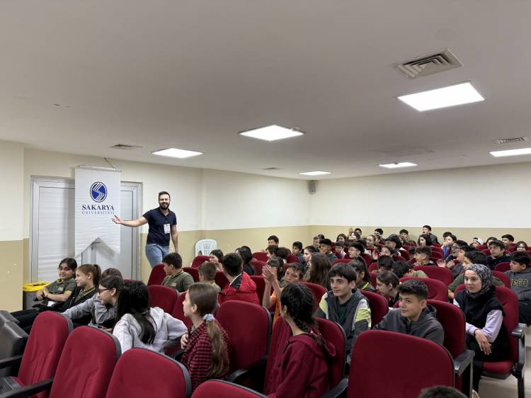 Researchers at Pamukova Ertuğrul Gazi Middle School