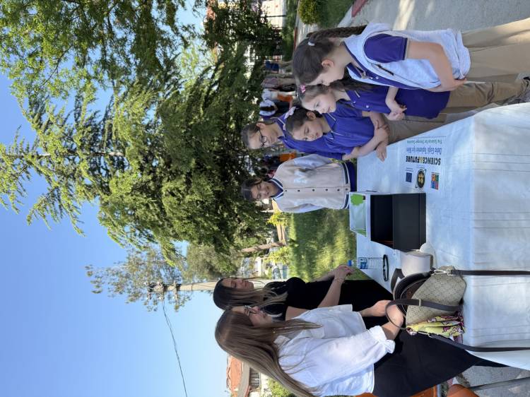 Researchers at Geyve Şehit Atanır Bulut Middle School