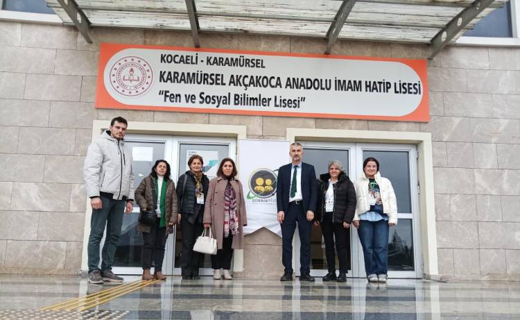 Araştırmacılar Akçakoca Anadolu İmam Hatip Lisesinde